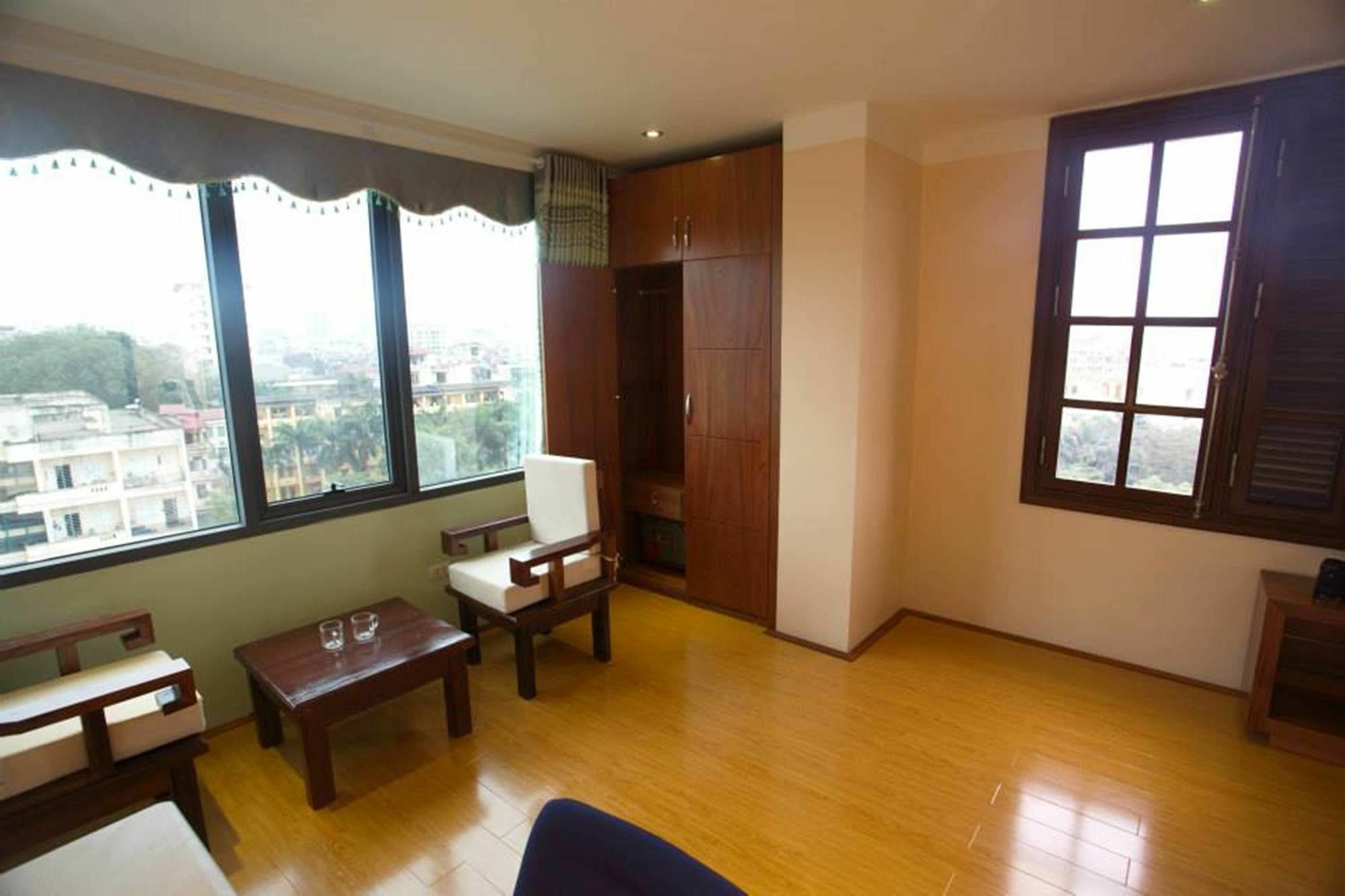 Poonsa Nguyen Phong Sac Apartment Hanoi Exterior photo