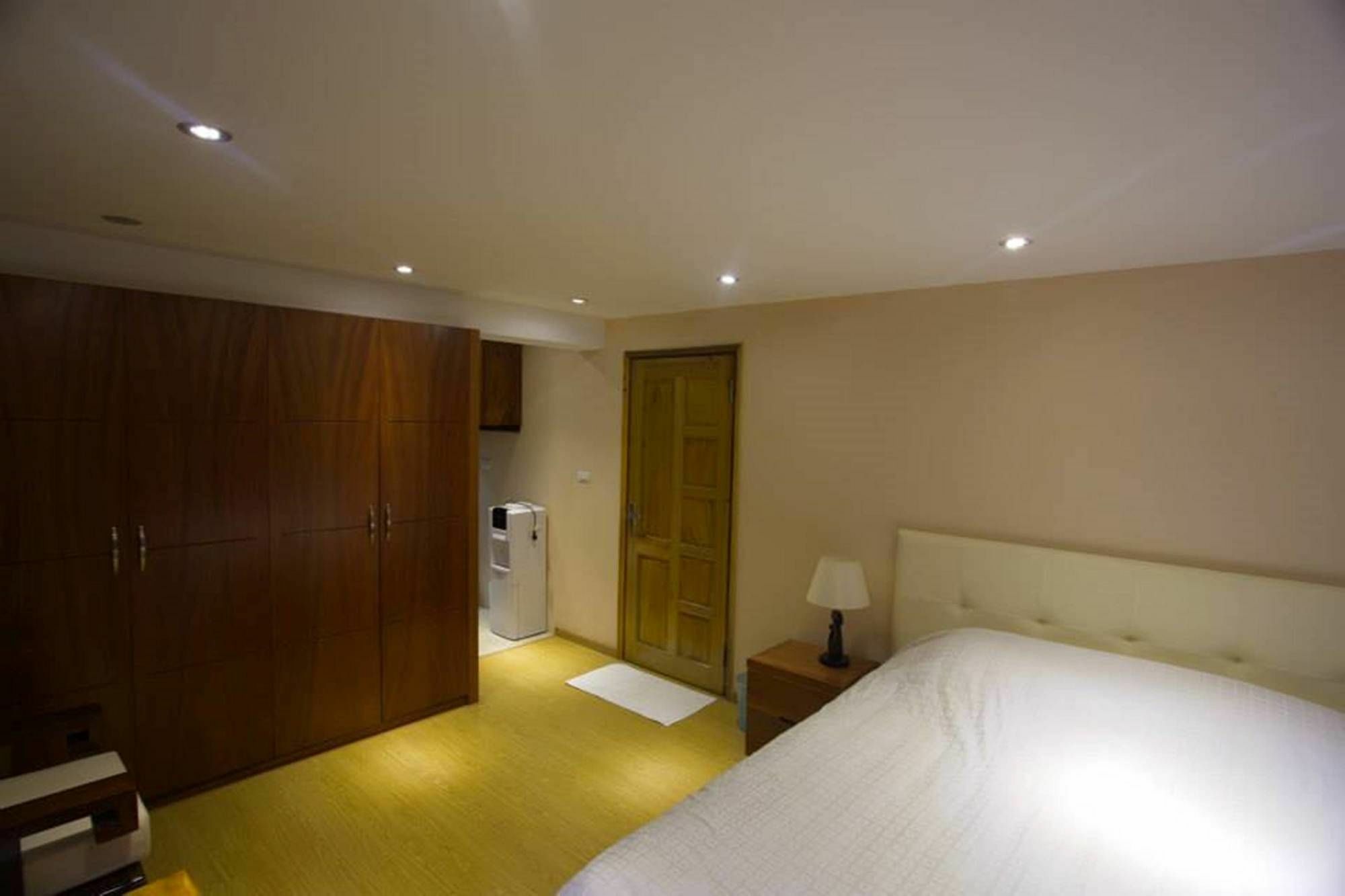 Poonsa Nguyen Phong Sac Apartment Hanoi Exterior photo