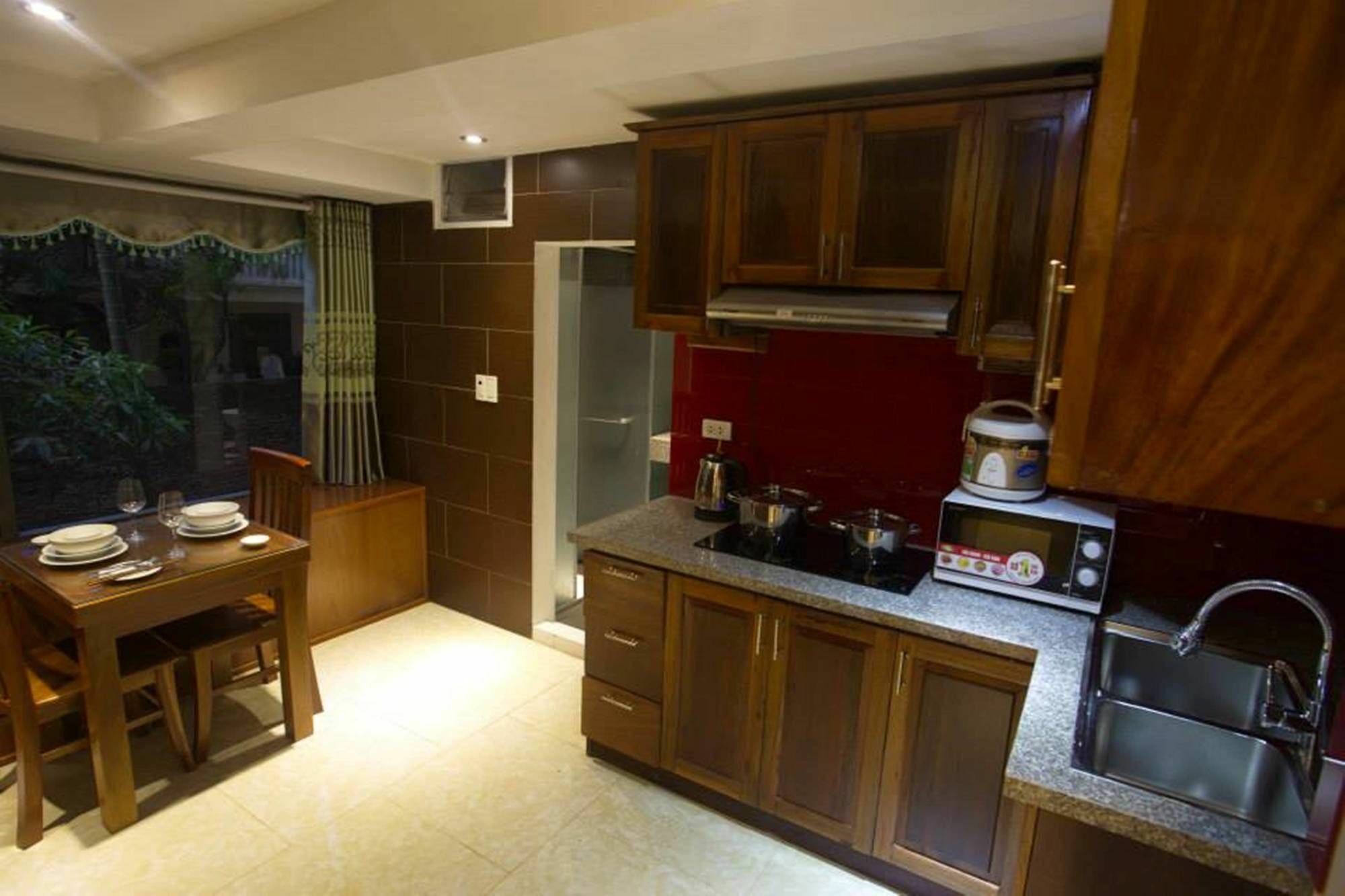 Poonsa Nguyen Phong Sac Apartment Hanoi Exterior photo